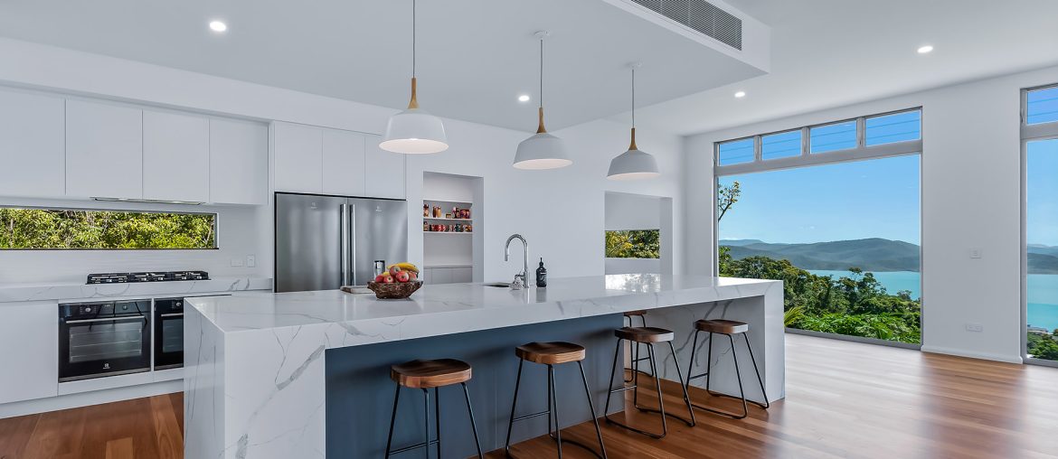 Luxury Living with Breathtaking Views in Airlie Beach