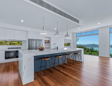 Luxury Living with Breathtaking Views in Airlie Beach