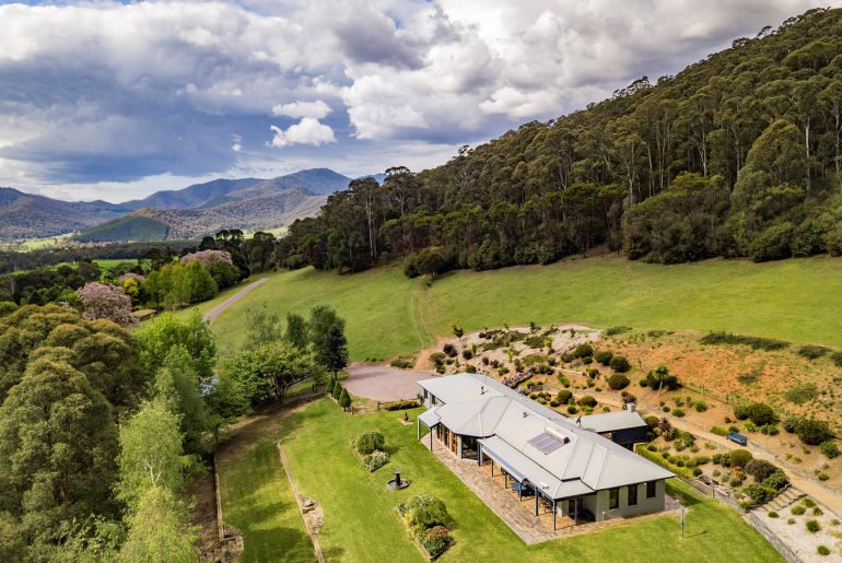 451 Mount Buffalo Road, Porepunkah